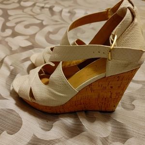 White Wedges